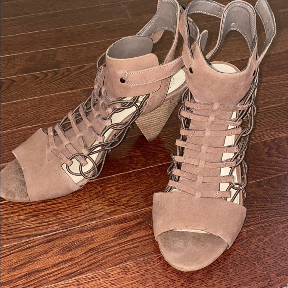 Vince Camuto- Evel Caged Sandal